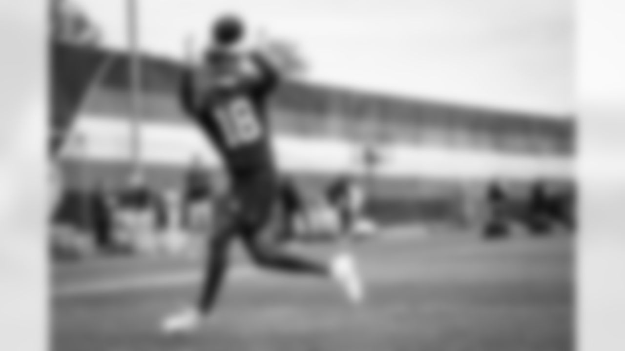 Wide Receiver David Bell (18) during the third day of OTAs at CrossCountry Mortgage Campus on May 26, 2022.