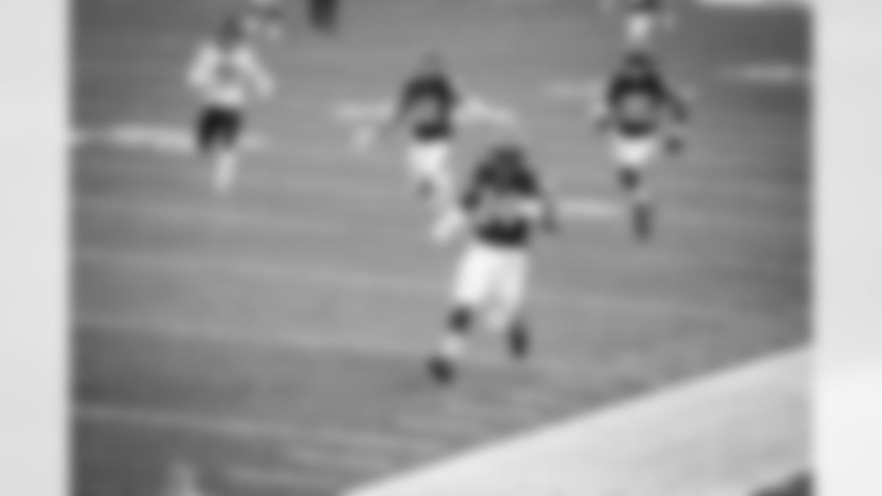 Running Back Nick Chubb (24) during a NFL football game between the Houston Texans and Cleveland Browns on November 15, 2020 at FirstEnergy Stadium. The Browns won 10-7.