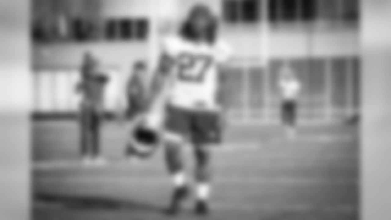 Running Back Kareem Hunt (27) during practice on October 21, 2019