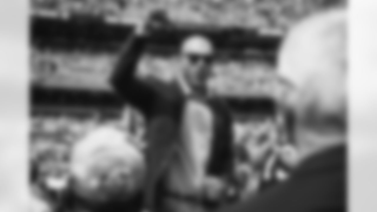 Legends Induction Ceremony during a NFL football game between the New York Jets and Cleveland Browns on September 18, 2022 at FirstEnergy Stadium.