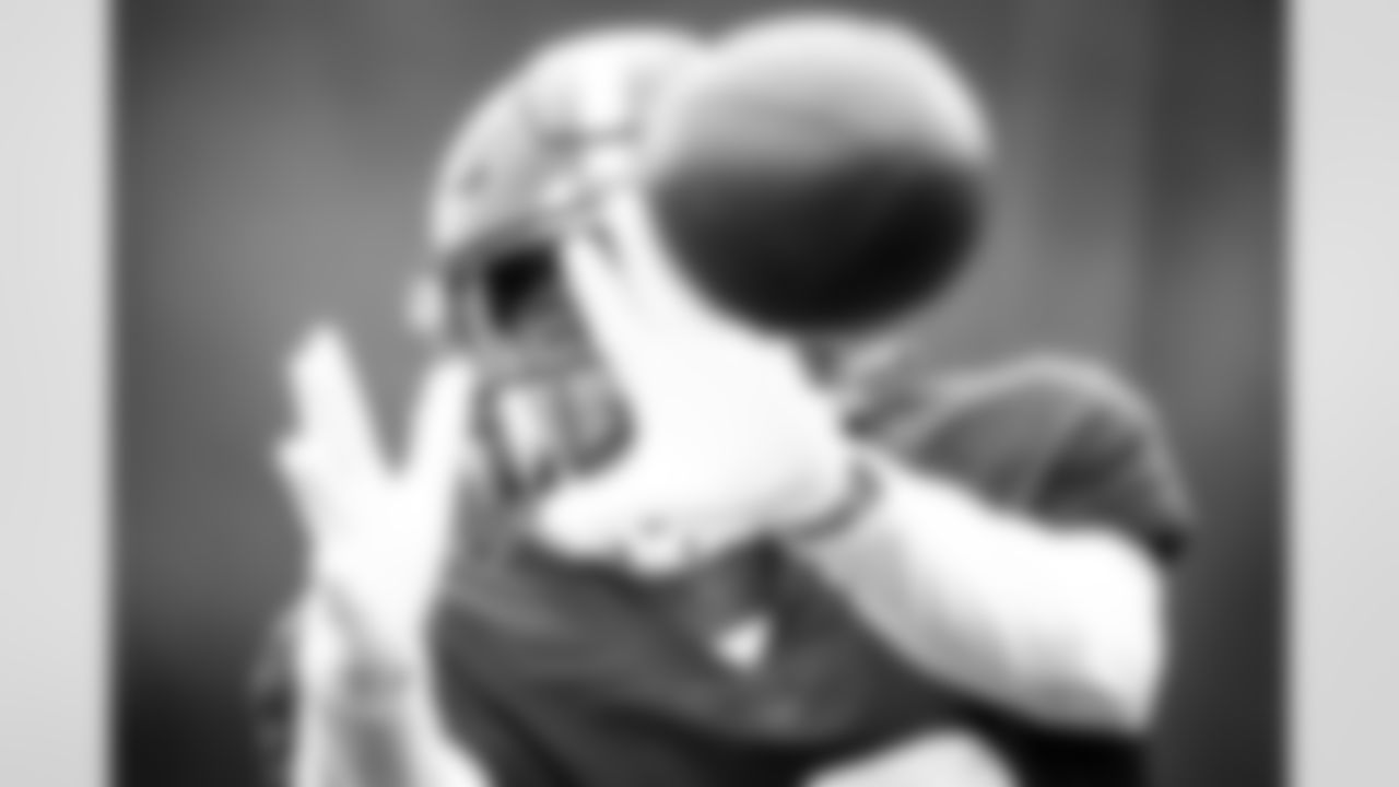 Wide receiver Anthony Schwartz (10) during practice on October 27, 2021.
