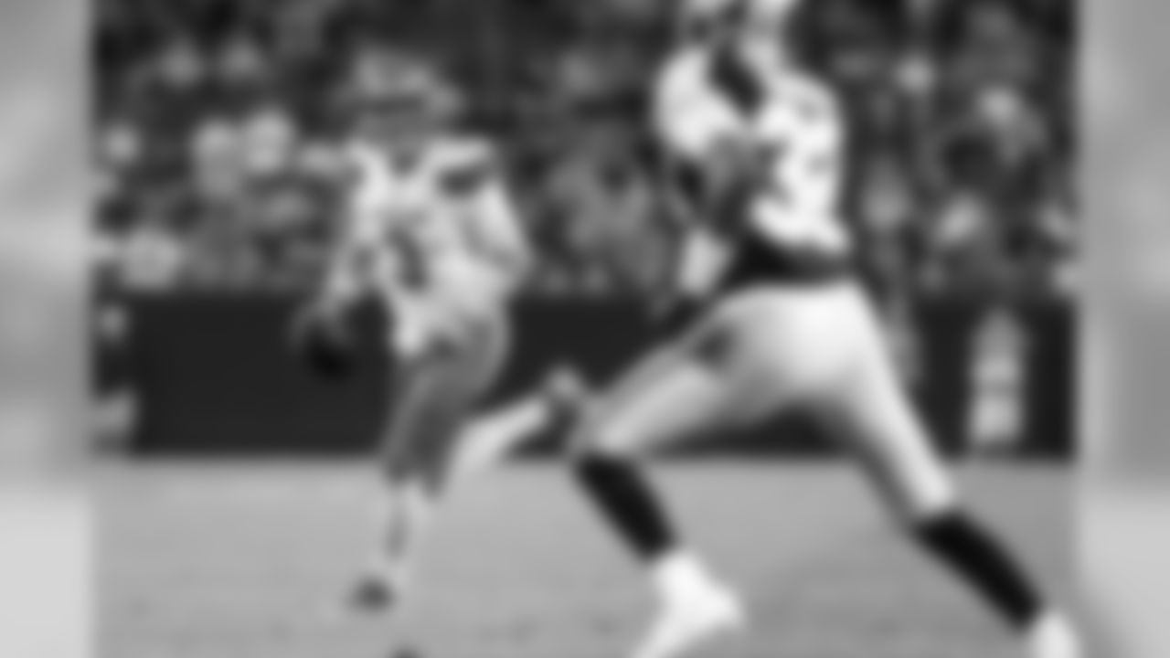 Quarterback Garrett Gilbert (3)