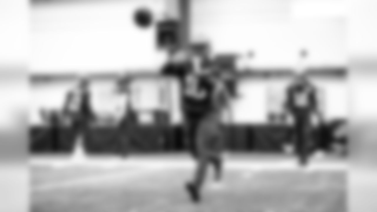 Wide receiver Taywan Taylor (10) during practice on December 18, 2019.