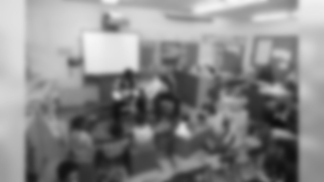 Browns Visit Glendale Primary School