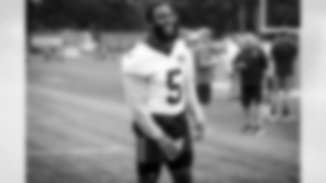 Linebacker Anthony Walker Jr. (5) during the twelfth day of training camp at CrossCountry Mortgage Campus on August 14, 2022.
