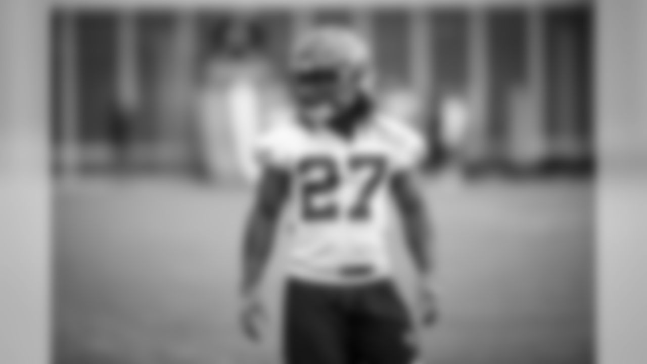 Running Back Kareem Hunt (27) during the seventh practice of OTAs on May 28, 2019.