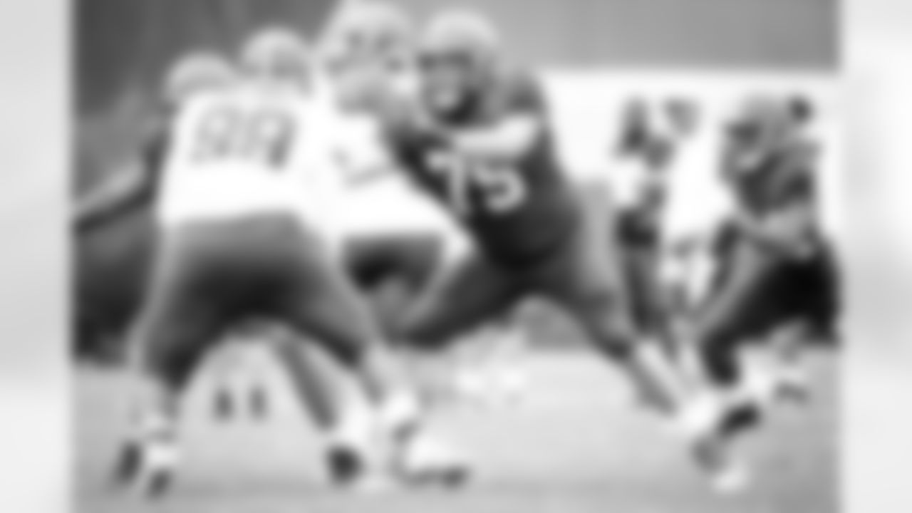 Offensive guard Joel Bitonio (75) during practice on September 15, 2021.