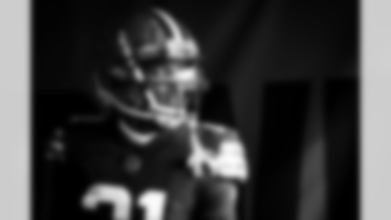 Cornerback Denzel Ward (21) before a NFL football game between the Houston Texans and Cleveland Browns on November 15, 2020 at FirstEnergy Stadium. The Browns won 10-7.