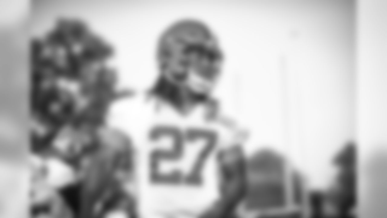 Running Back Kareem Hunt (27) during practice on October 21, 2019