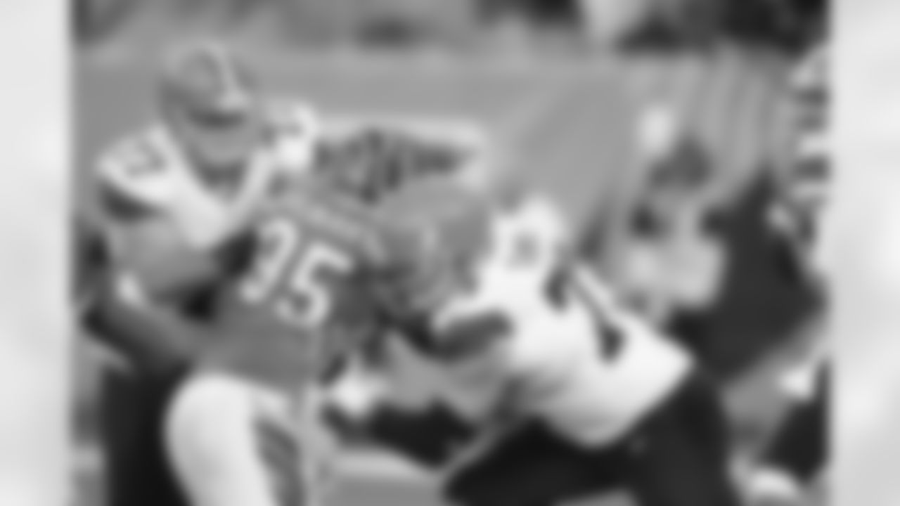 Joe Thomas