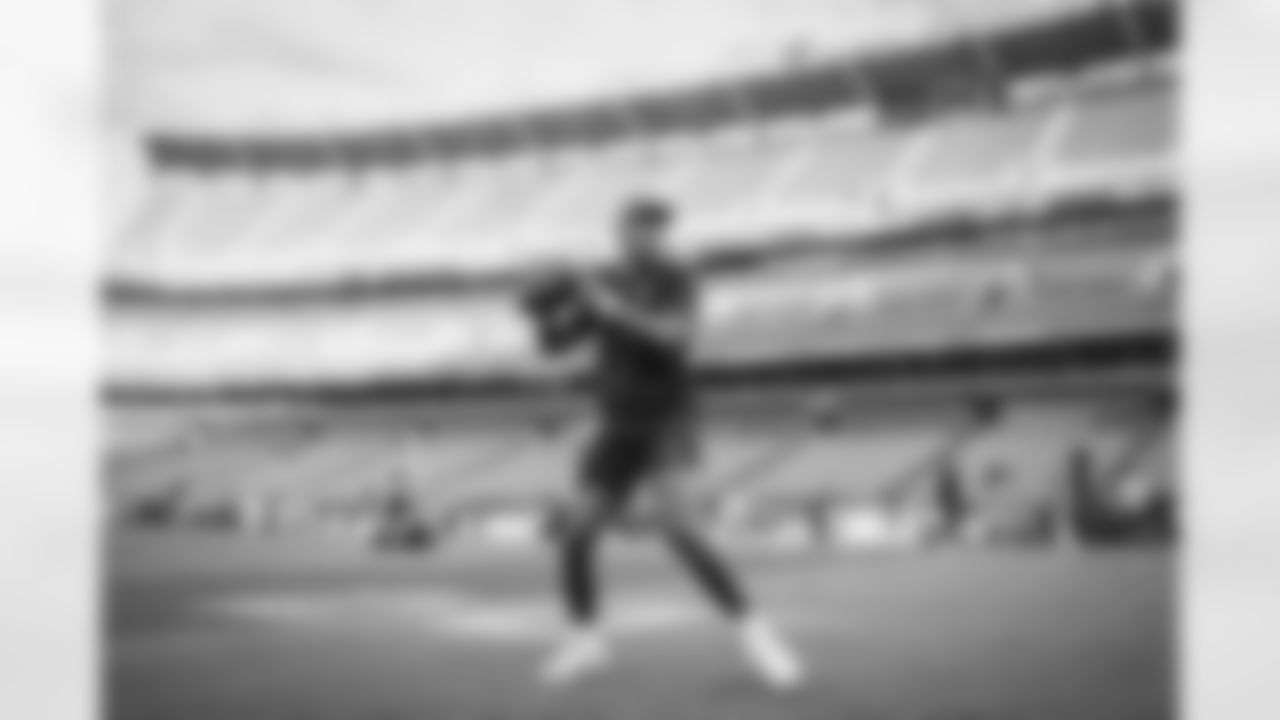 Quarterback Joshua Dobbs (15) before a NFL football game between the Pittsburgh Steelers and Cleveland Browns on September 22, 2022 at FirstEnergy Stadium.
