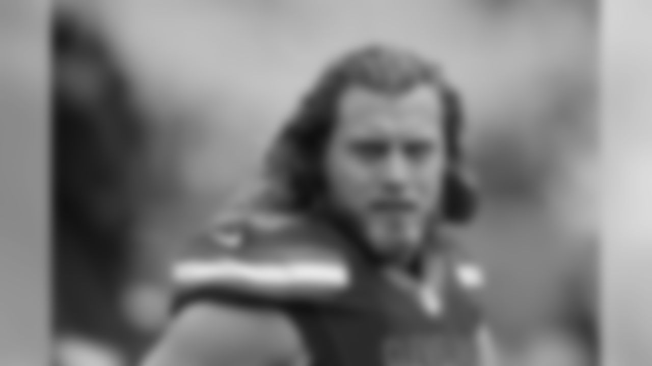 Cleveland Browns linebacker Paul Kruger