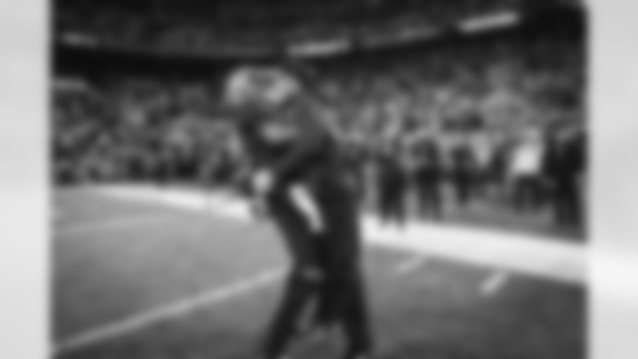The Browns celebrate after a win over the Tampa Bay Buccaneers on November 27, 2022 at FirstEnergy Stadium.