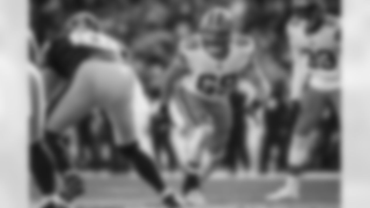 Defensive end Chase Winovich (69) during a NFL football game between the Cleveland Browns and Pittsburgh Steelers on January 8, 2023 at Acrisure Stadium.