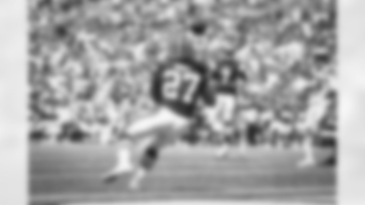 Running back Kareem Hunt (27) during a NFL football game between the Cleveland Browns and Carolina Panthers on September 11, 2022 at Bank of America Stadium.
