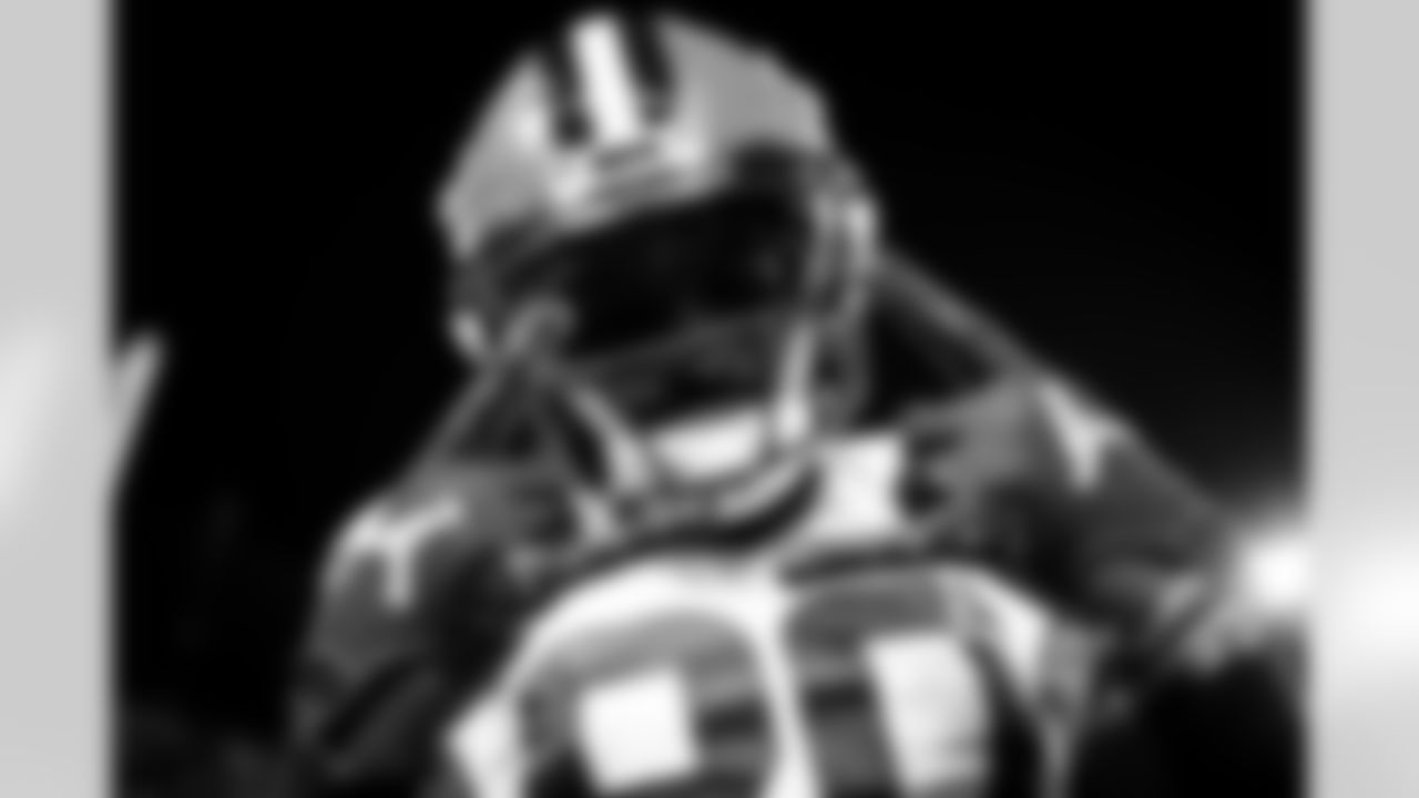 Wide receiver Jarvis Landry (80) before a NFL football game between the Cleveland Browns and Pittsburgh Steelers on Monday Night Football on January 3, 2022 at Heinz Field. The Browns lost 14-26.
