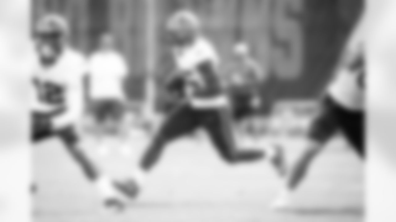 Running back Demetric Felton (25) during the first day of joint practices with the New York Giants on August 19, 2021.