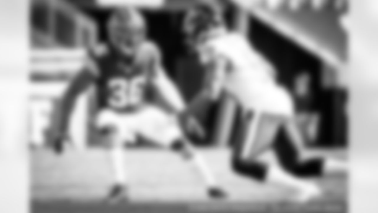Cornerback M.J. Stewart Jr. (36)