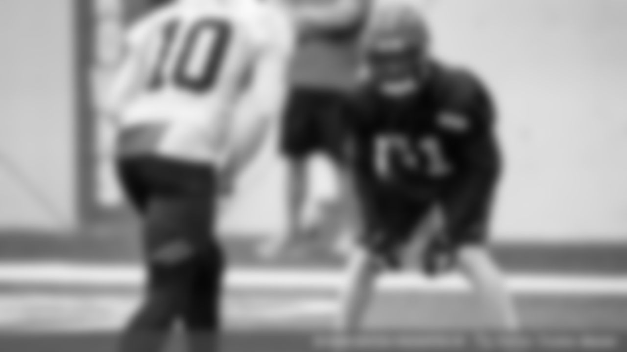 Cornerback Lenzy Pipkins (41)
