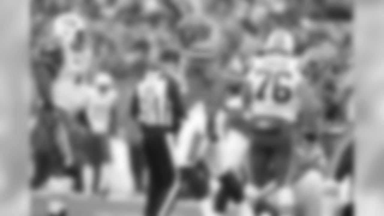 LB Emmanuel Ogbah celebrates after sacking New York Jets QB Ryan Fitzpatrick.
