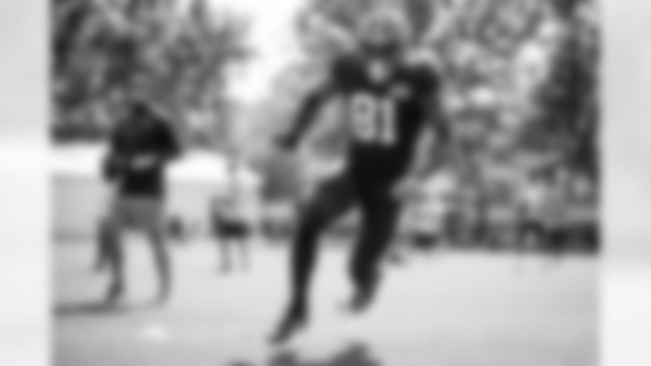 Tight end Zaire Mitchell-Paden (81) during practice at CrossCountry Mortgage Campus on August 31, 2022.