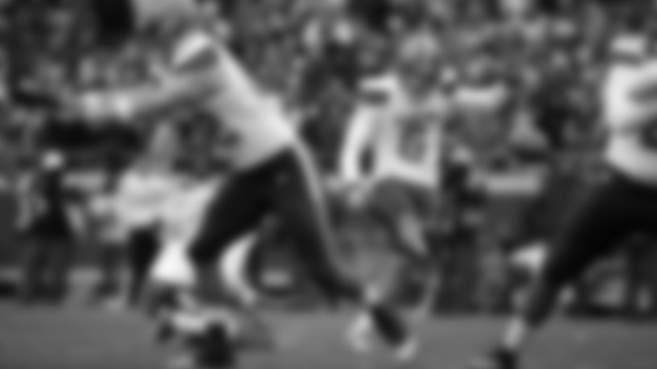 Cleveland Browns kicker Travis Coons (6) scores a field goal