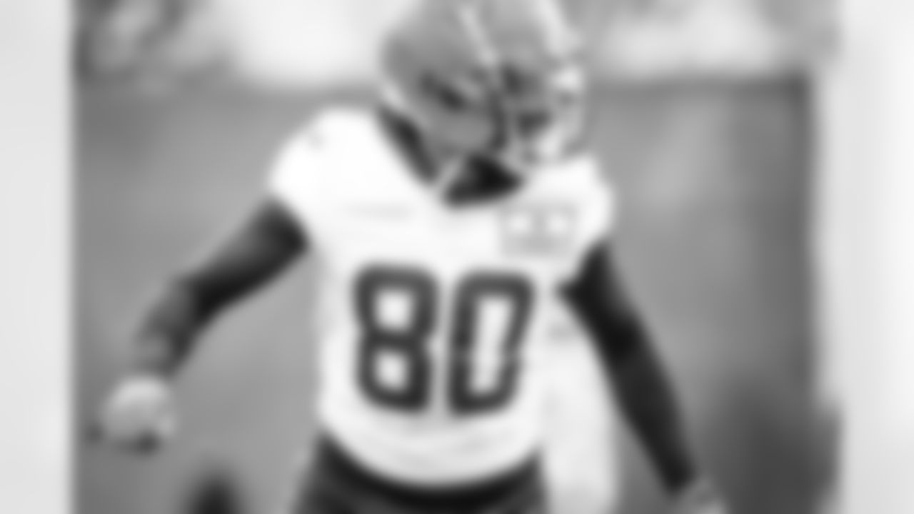 Wide receiver Jarvis Landry (80) during practice on December 28, 2021.