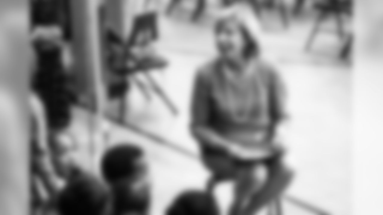 Browns 'Get 2 School' Network and First Lady Fran DeWine visited East Cleveland City School District's Superior Elementary to announce support of Ohio Governor's Imagination Library