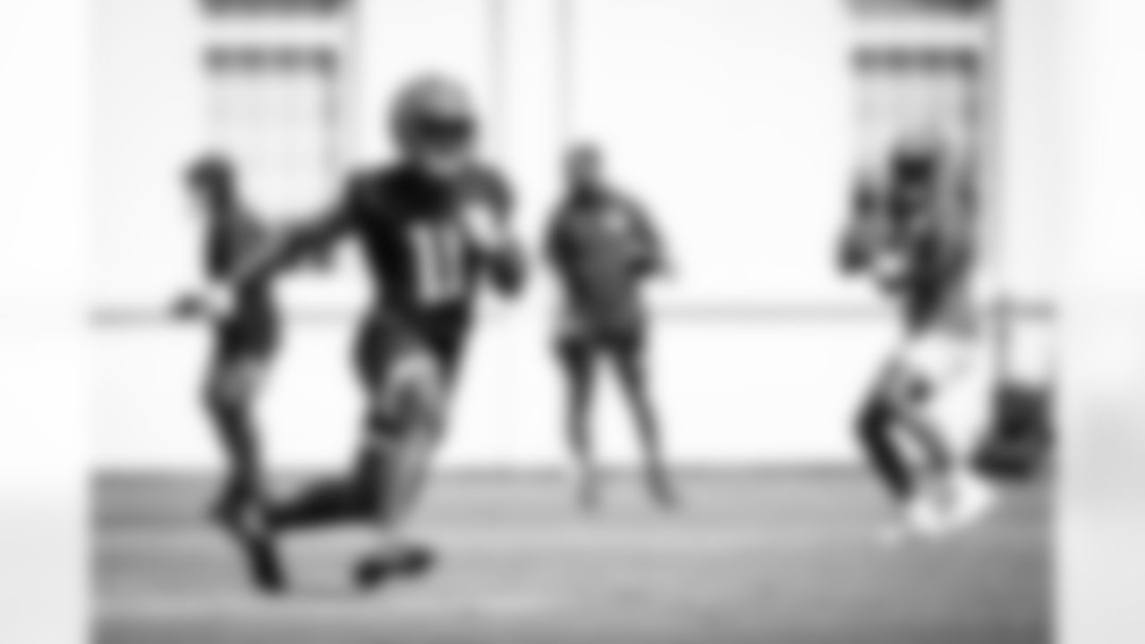 Wide receiver Donovan Peoples-Jones (11) during Phase II Fieldwork at The Greenbrier on July 23, 2023.