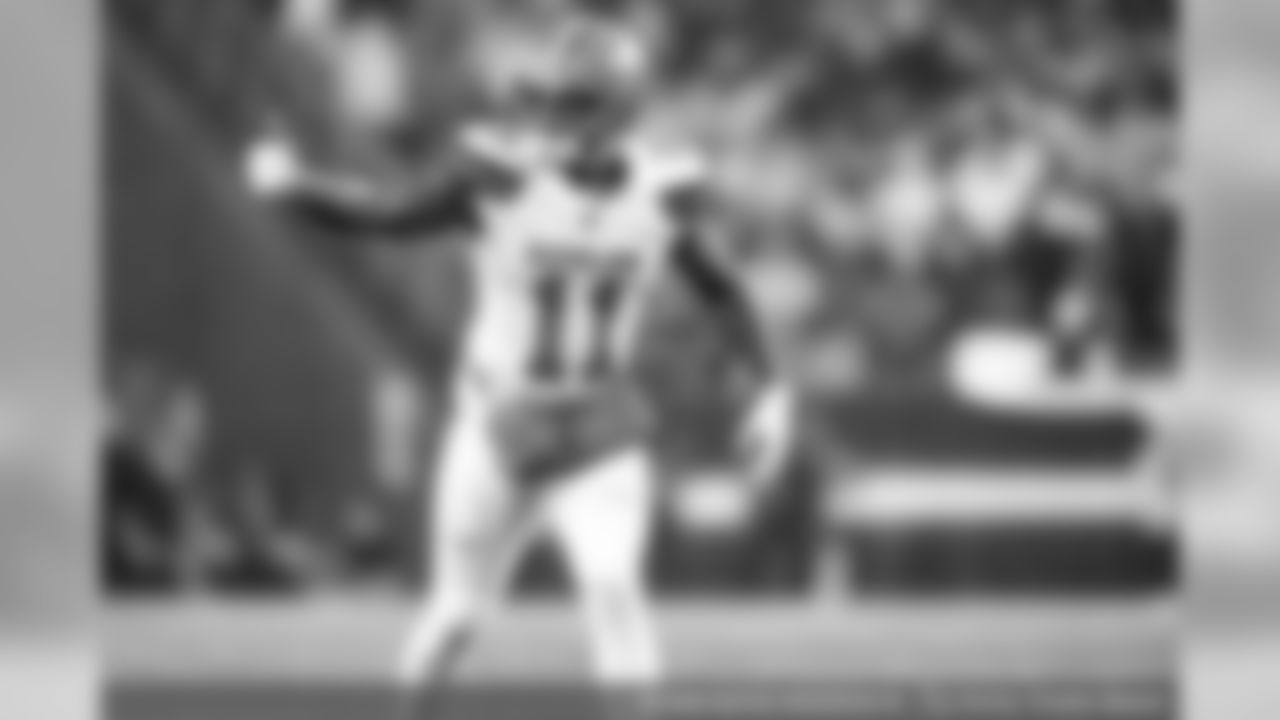 Wide receiver Antonio Callaway (11)