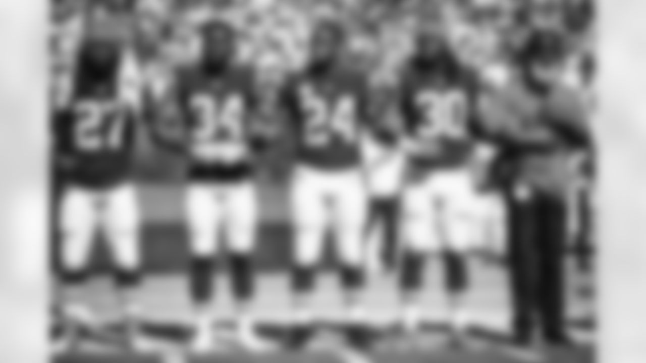 Running back Kareem Hunt (27), Running back Jerome Ford (34), Running back Nick Chubb (24), Running Back D'Ernest Johnson (30) and Running Back Coach Stump Mitchell before a NFL football game between the Cleveland Browns and Miami Dolphins on November 13, 2022 at Hard Rock Stadium. The Browns lost 17-39.