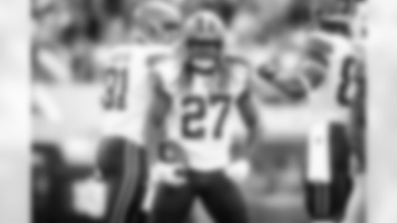Running Back Kareem Hunt (27) during a NFL football game between the Cleveland Browns and Los Angeles Chargers on October 10, 2021 at SoFi Stadium. The Browns lost 42-47.