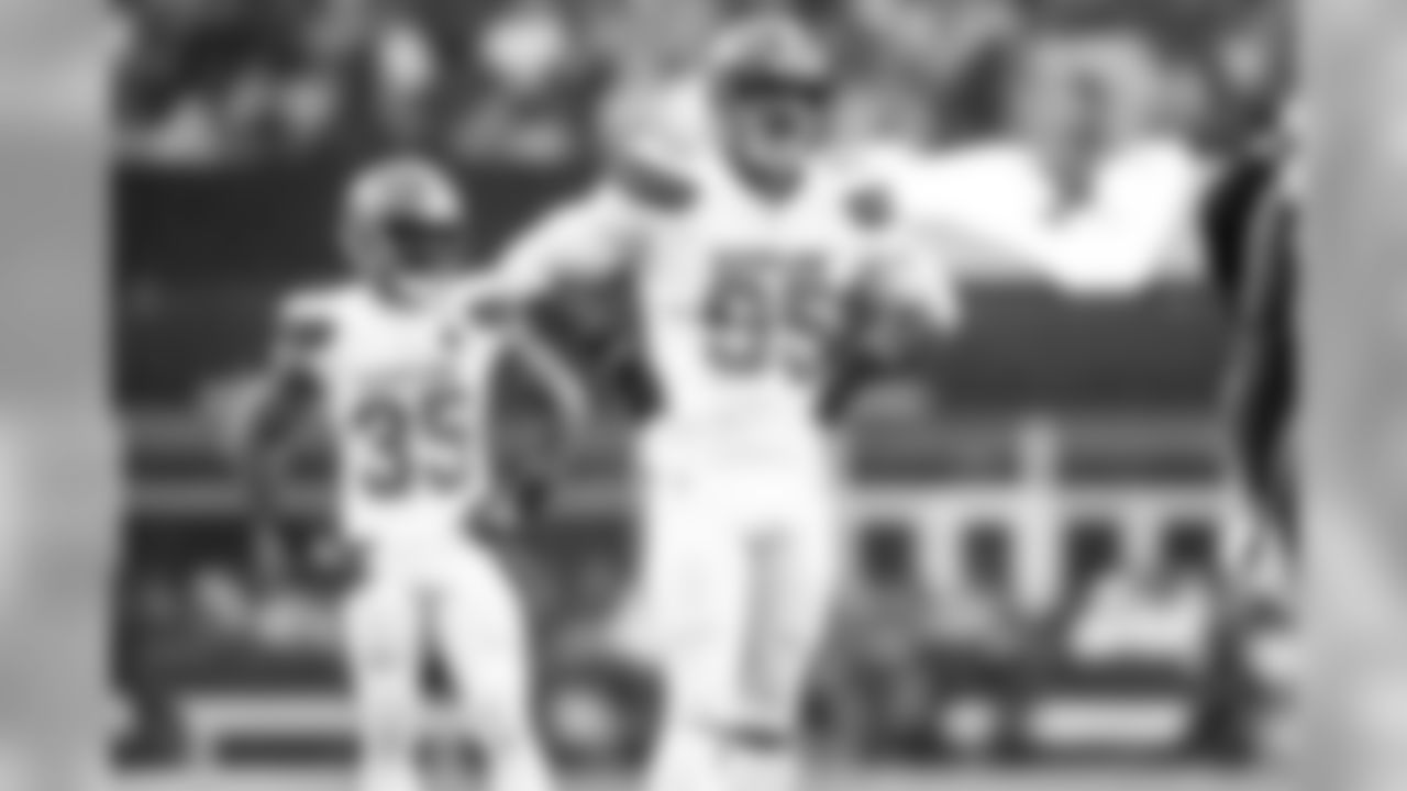 Check out our favorite photos of David Njoku and Myles Garrett