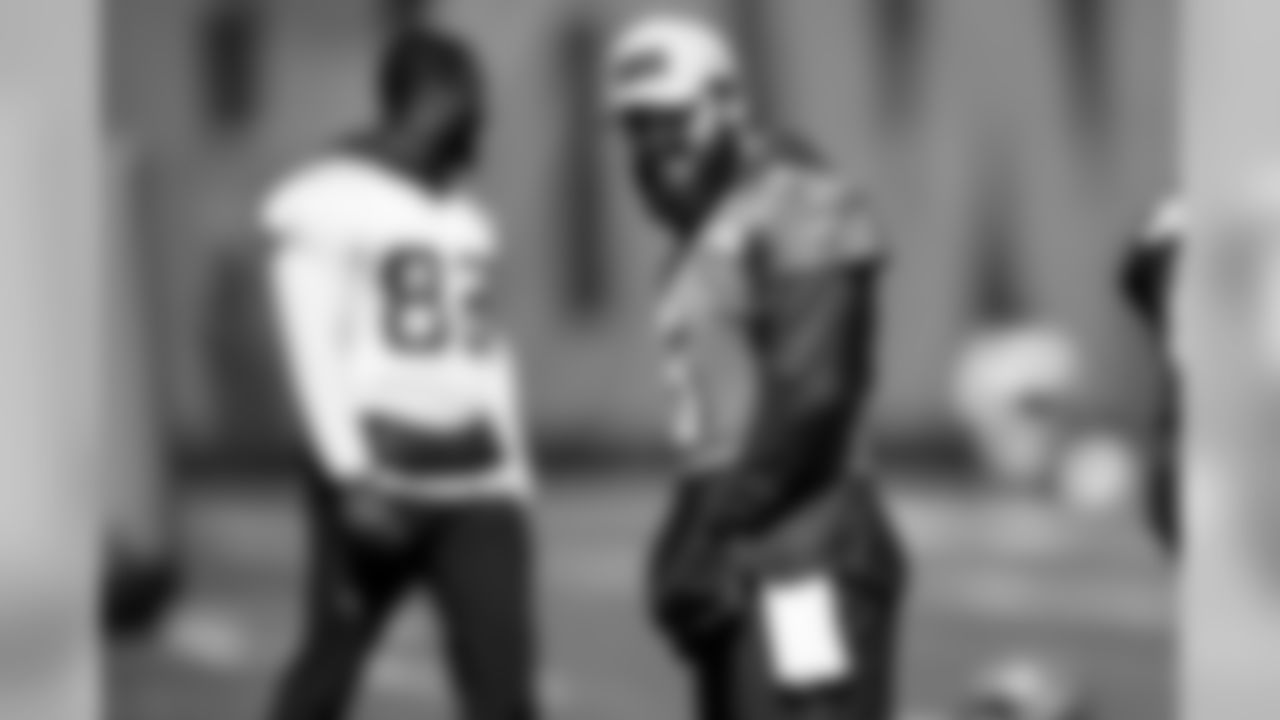 Quarterback Baker Mayfield (6)