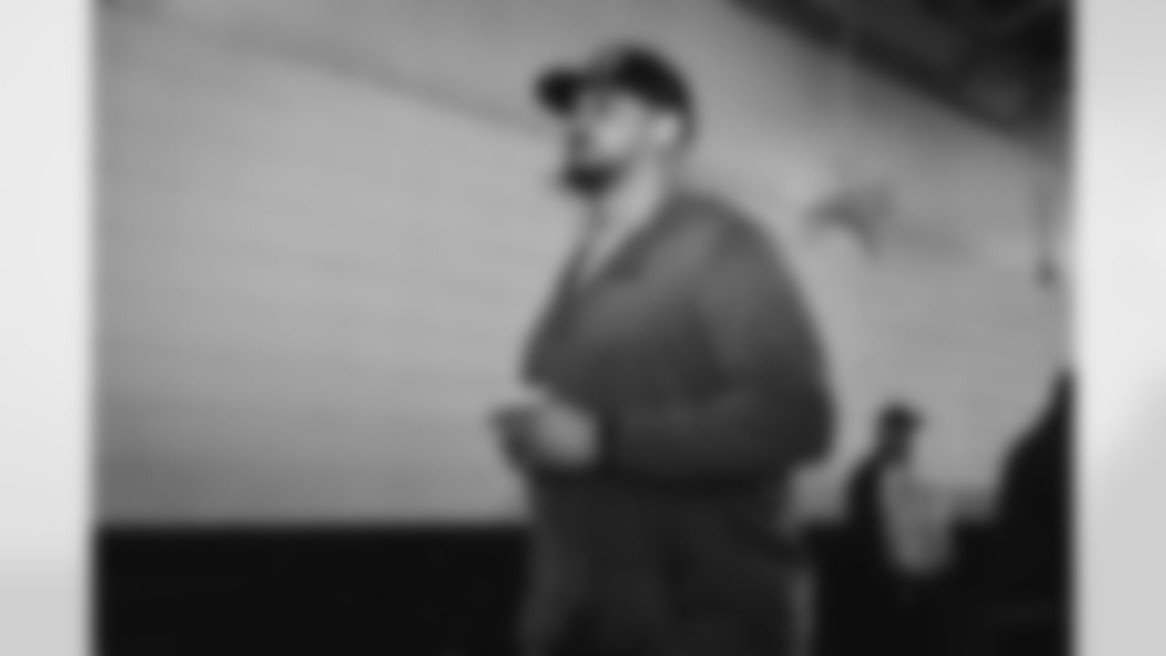 Offensive guard Wyatt Teller (77) arrives at the stadium before a NFL football game between the Cleveland Browns and Washington Commanders on January 1, 2023 at FedEx Field.