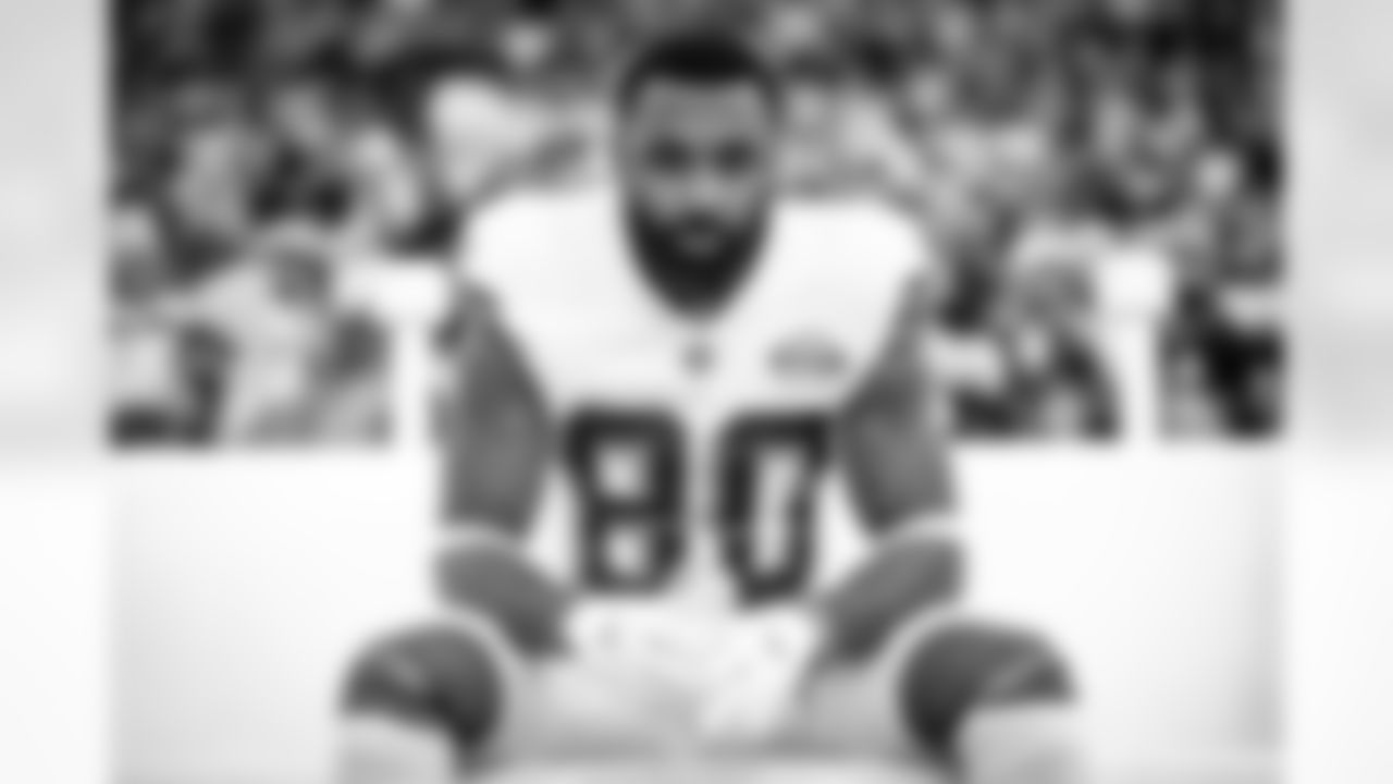 Wide receiver Jarvis Landry (80) before a NFL football game between the Cleveland Browns and Green Bay Packers on December 25, 2021 at Lambeau Field. The Browns lost 22-24.