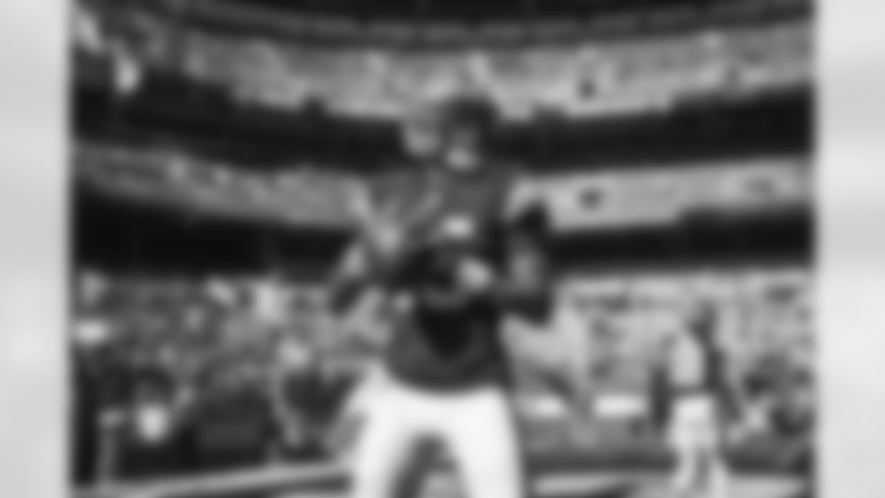 Quarterback Joshua Dobbs (15) before a NFL football game between the New England Patriots and Cleveland Browns on October 16, 2022 at FirstEnergy Stadium.