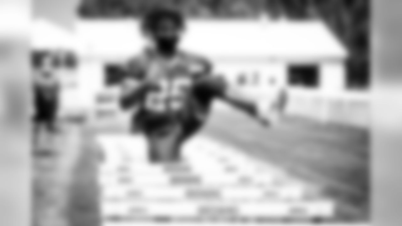 Running Back Dontrell Hilliard (25) during workouts on August 7, 2020