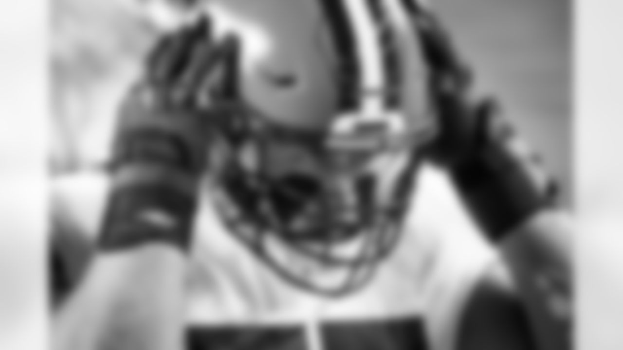 Offensive guard Wyatt Teller (77) before a NFL wild-card playoff football game between the Cleveland Browns and Pittsburgh Steelers on January 10, 2021 at Heinz Field. The Browns won 48-37.