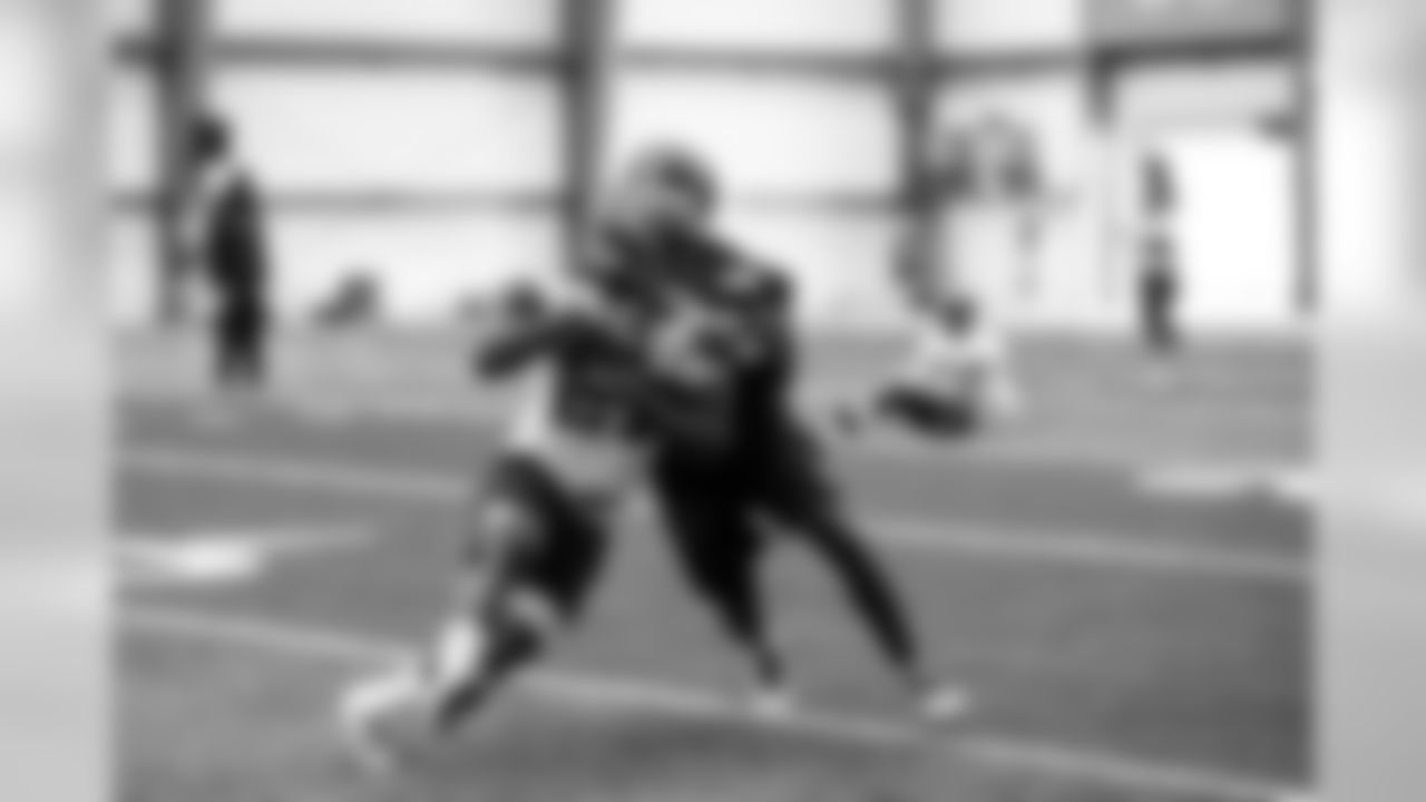 Running Back Kareem Hunt (27) during the sixth practice of OTAs on May 23, 2019.