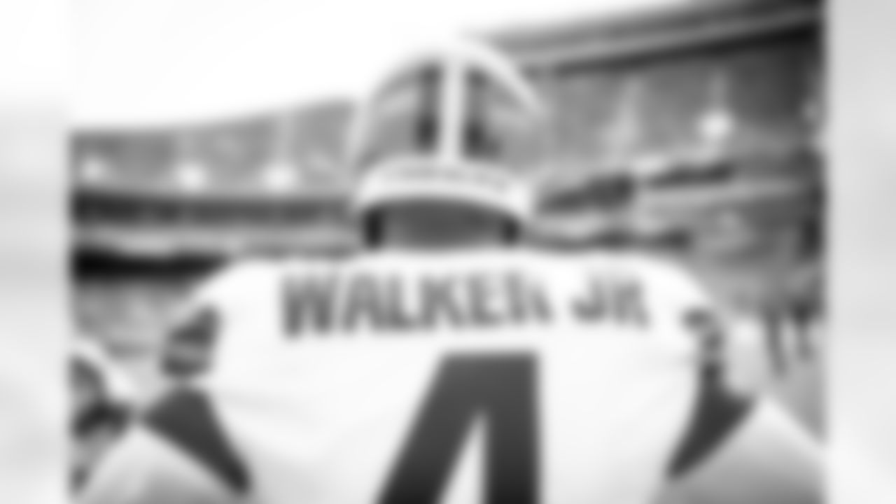 Linebacker Anthony Walker (4) before a NFL football game between the Cleveland Browns and Kansas City Chiefs on September 12, 2021 at GEHA Field at Arrowhead Stadium. The Browns lost 29-33.