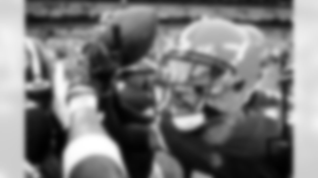 Safety John Johnson III (43) before a NFL football game between the Cincinnati Bengals and Cleveland Browns on January 9, 2022 at FirstEnergy Stadium. The Browns won 21-16.