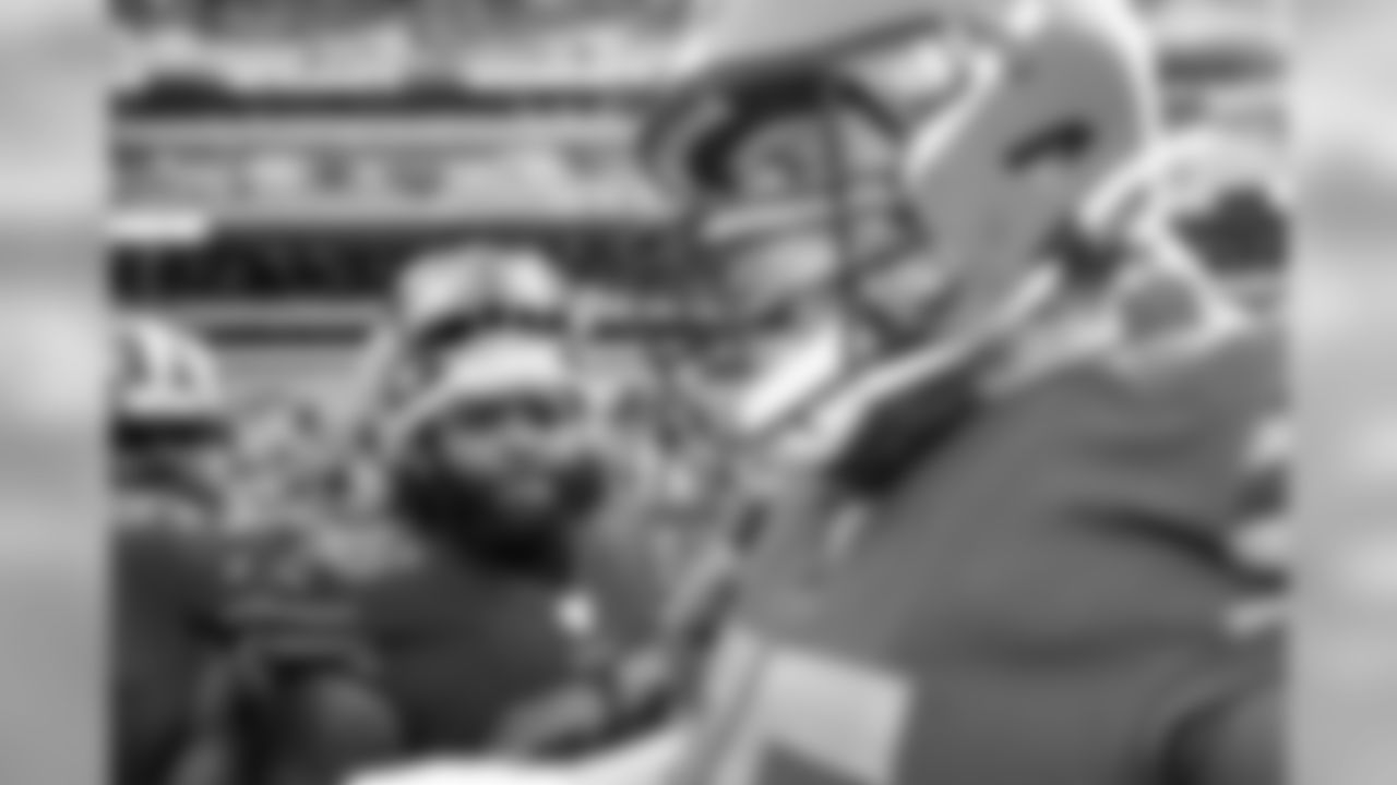 Offensive Guard Joel Bitonio