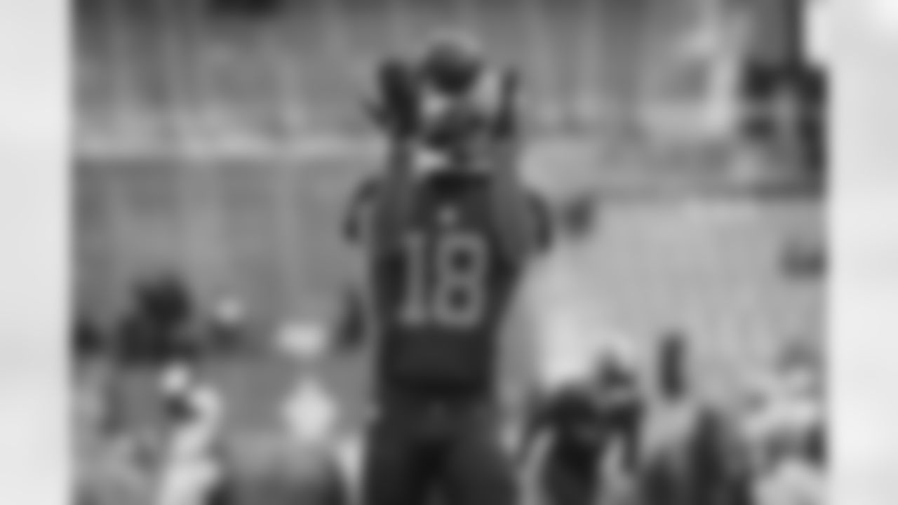Wide Receiver David Bell (18) before a NFL football game between the New Orleans Saints and Cleveland Browns on December 24, 2022 at FirstEnergy Stadium.