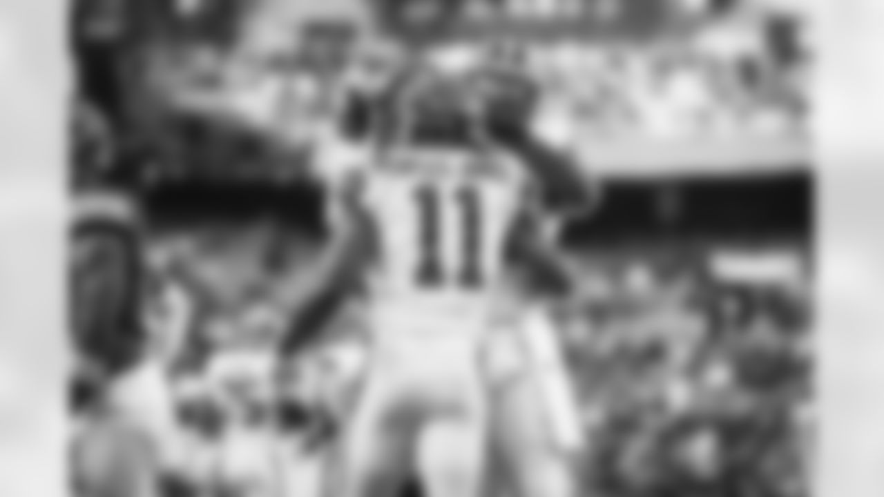 Wide receiver Donovan Peoples-Jones (11) during a NFL football game between the Cleveland Browns and Washington Commanders on January 1, 2023 at FedEx Field.