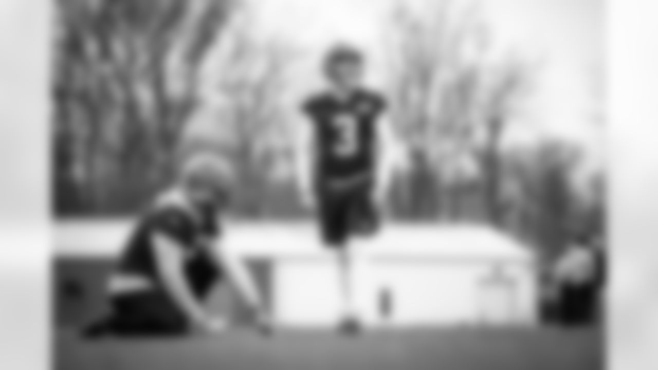 Kicker Cade York (3) during practice at CrossCountry Mortgage Campus on January 6, 2023.
