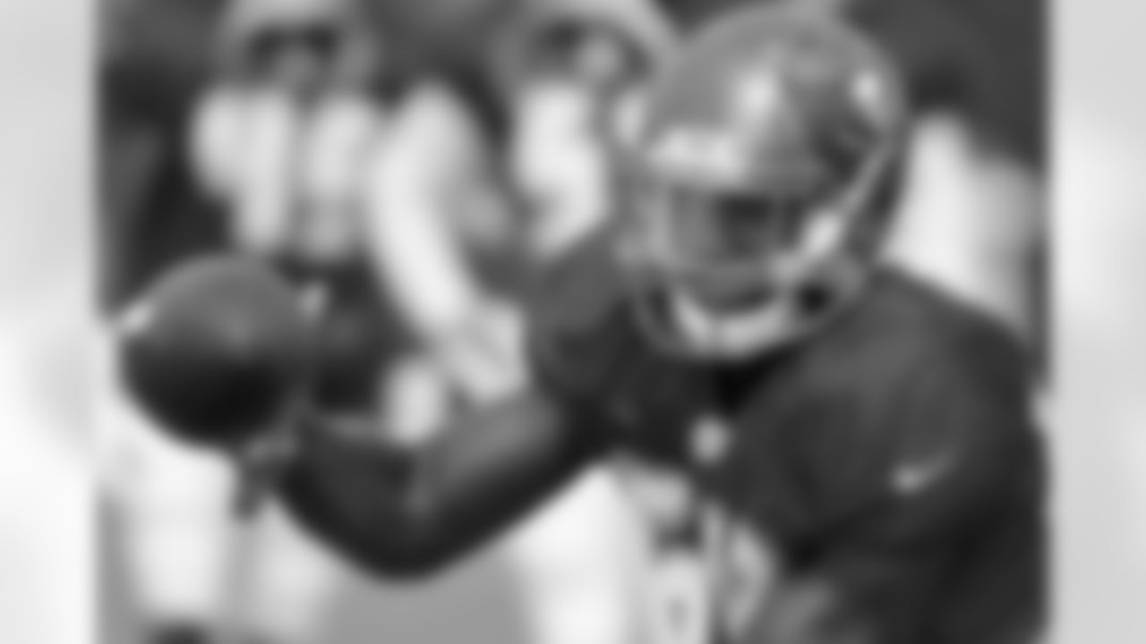 LB Lavonte David