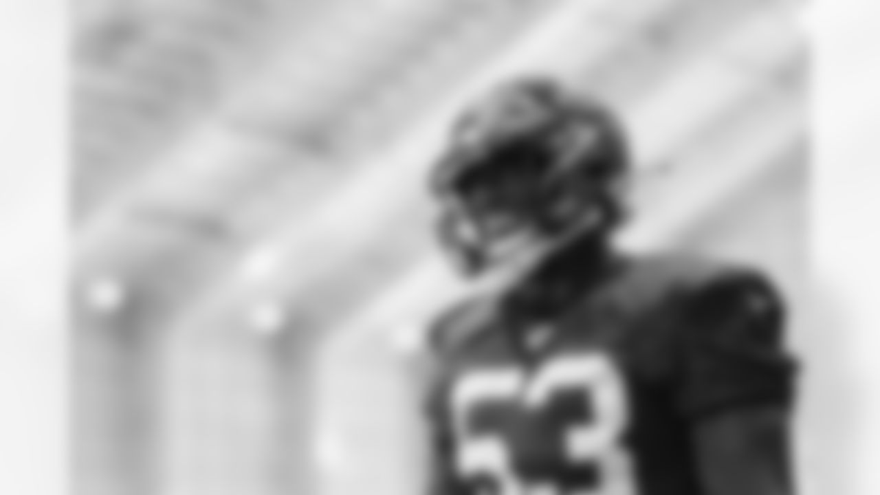 TAMPA, FL - AUGUST 25, 2021 - Inside Linebacker Joe Jones #53 of the Tampa Bay Buccaneers during practice at AdventHealth Training Center. Photo By Tori Richman/Tampa Bay Buccaneers