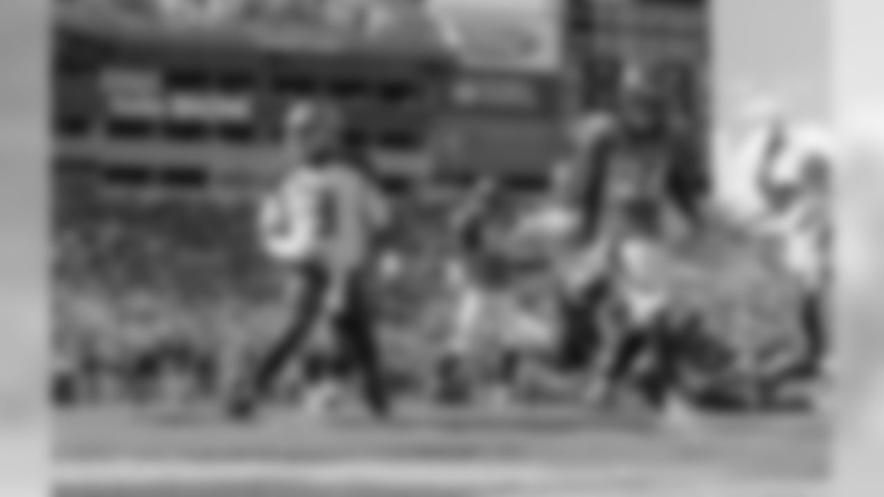 3 QB Jameis Winston