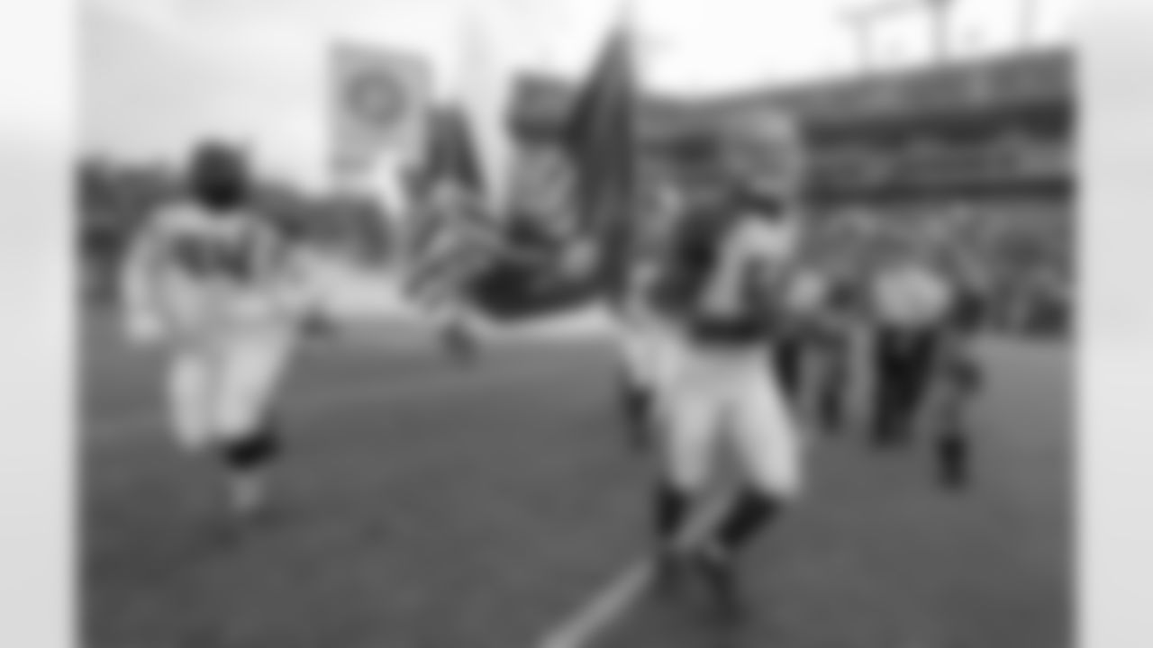 #54 Lavonte David